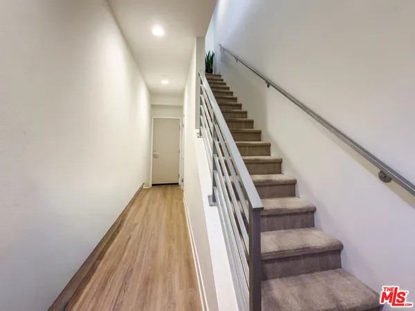 $4,995 | 2111 North Cahuenga Boulevard, Unit 2, Los Angeles, CA 90068