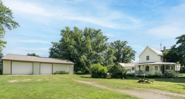 $320,000 | 6381 107th Avenue, South Haven, MI 49090