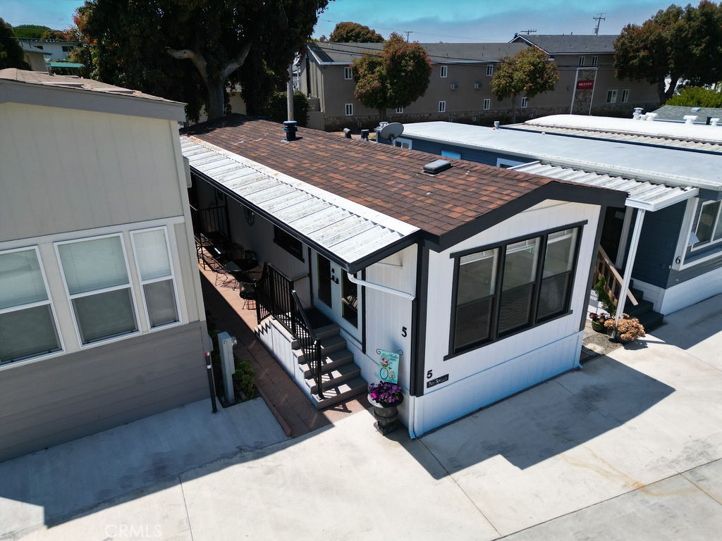1105 Morro Avenue, Unit 5 Morro Bay, CA 93442 - Photo 19 of 25 Peek a boo view of the ocean