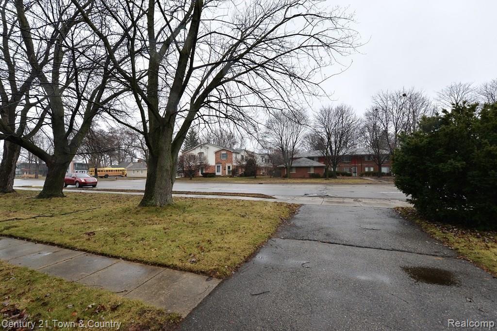 4419 Crooks Road Royal Oak, MI 48073 - Photo 15 of 20