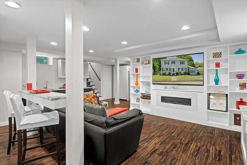 4 Van Street Worcester, MA 01602 - Photo 26 of 40