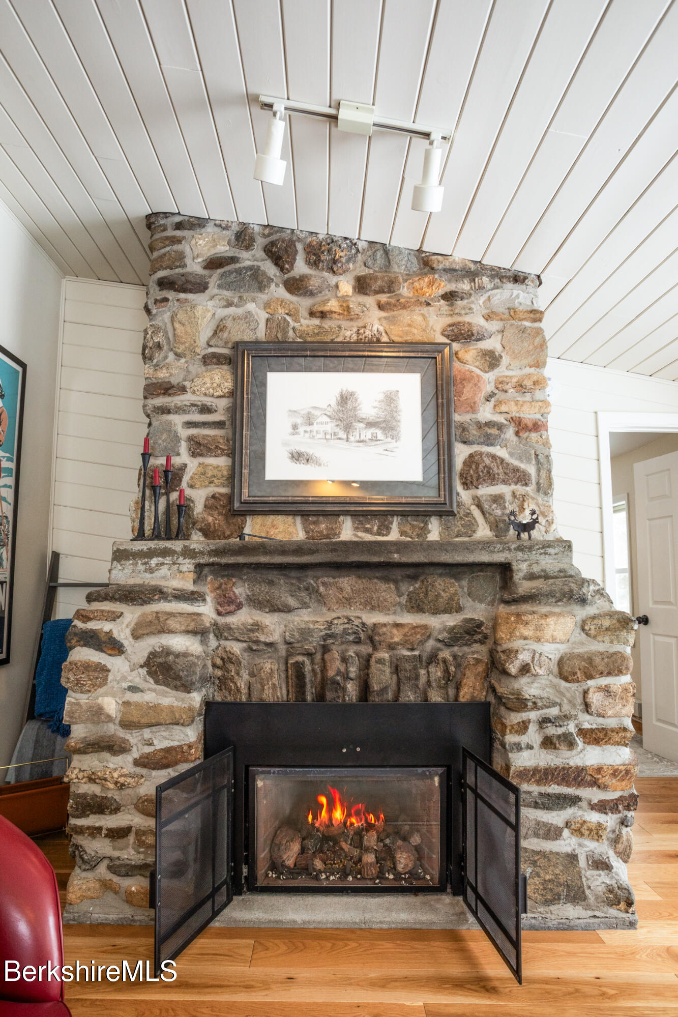 26 Overlook Road Pittsfield, MA 01201 - Photo 22 of 43 Gas Fire Place