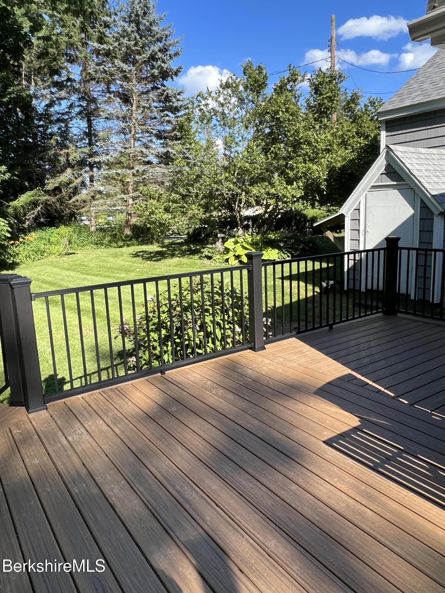 26 Overlook Road Pittsfield, MA 01201 - Photo 32 of 43 Composite Decking