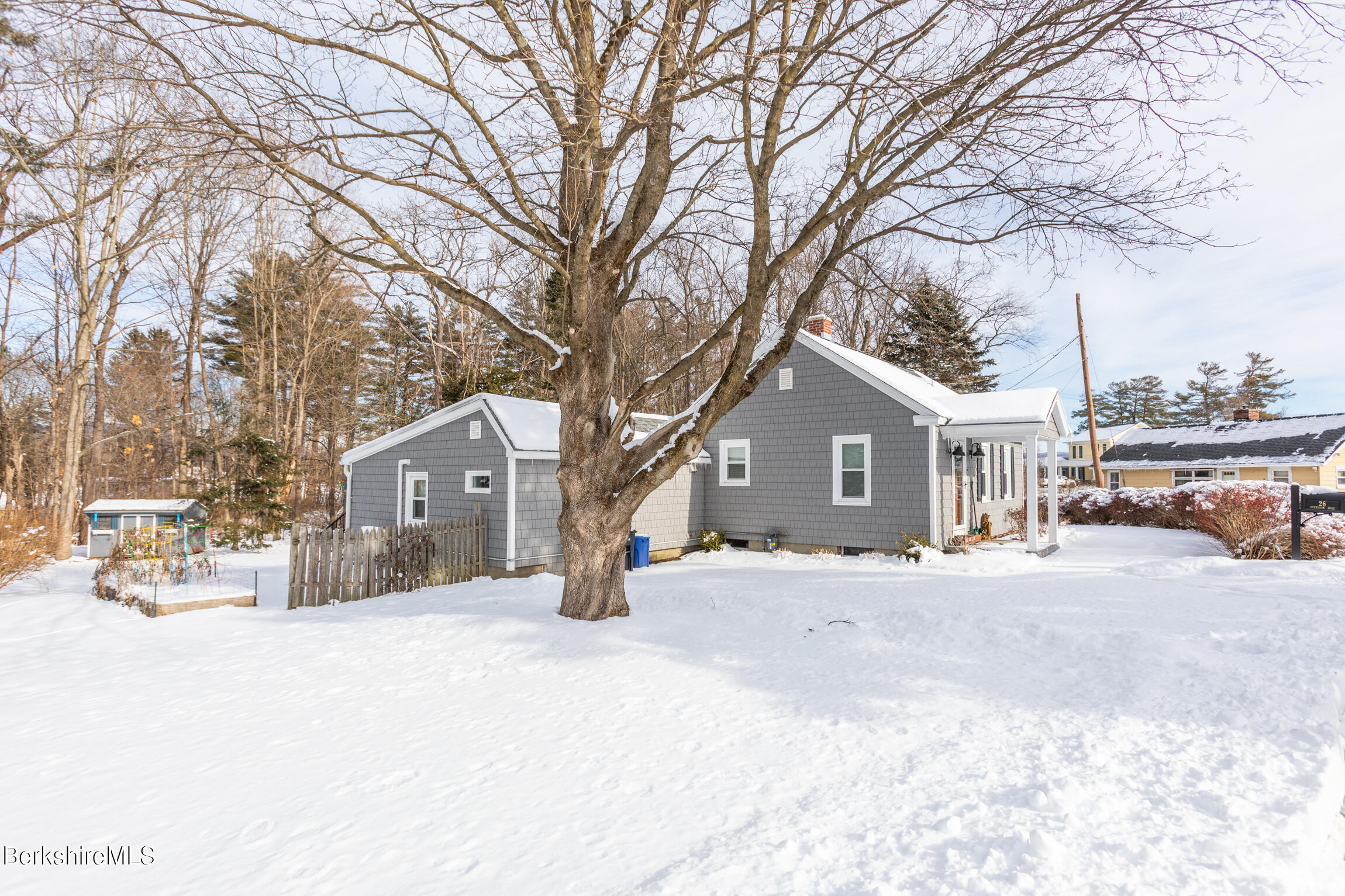 26 Overlook Road Pittsfield, MA 01201 - Photo 5 of 43 Side view