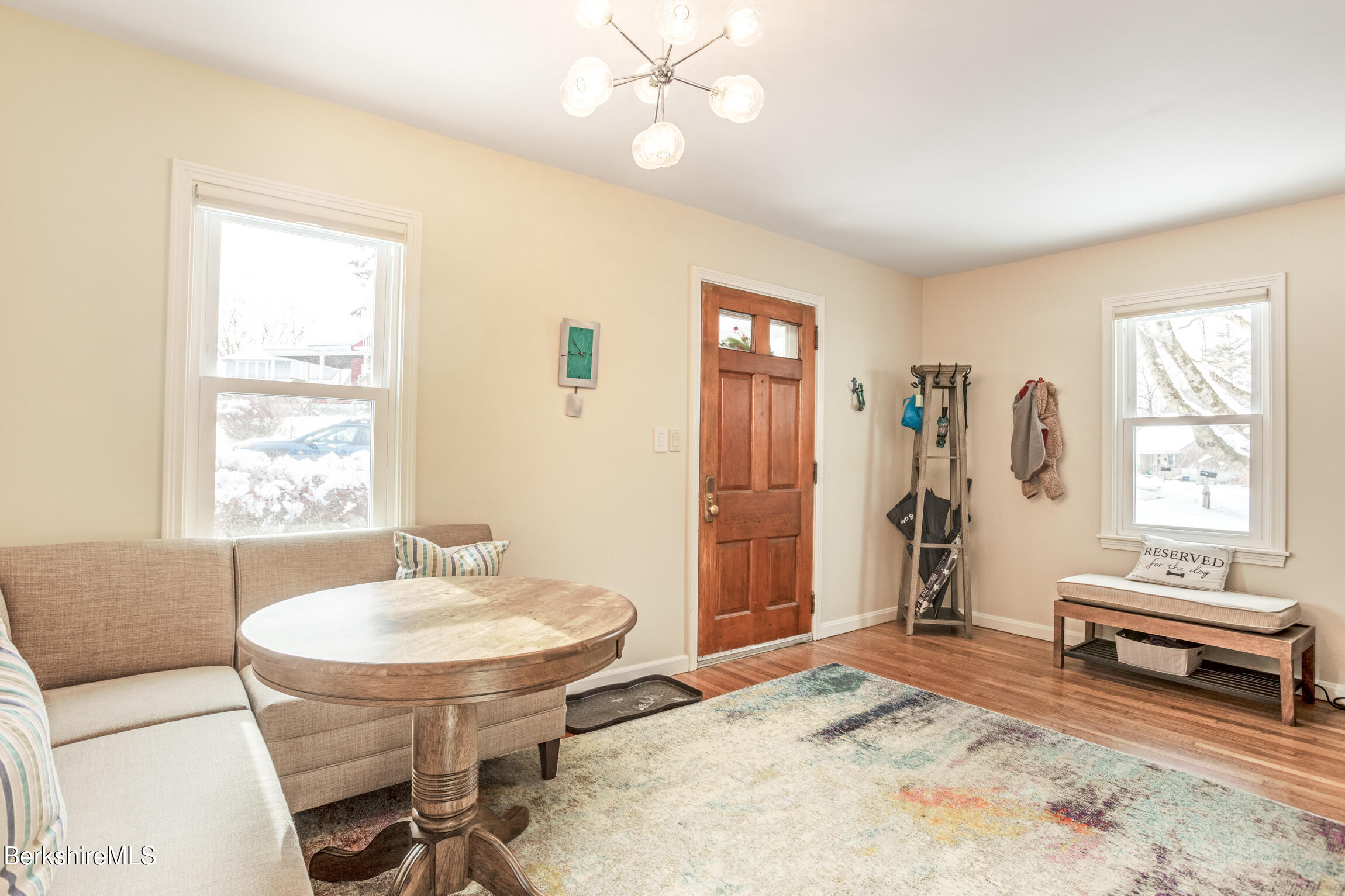 26 Overlook Road Pittsfield, MA 01201 - Photo 8 of 43 Living Room