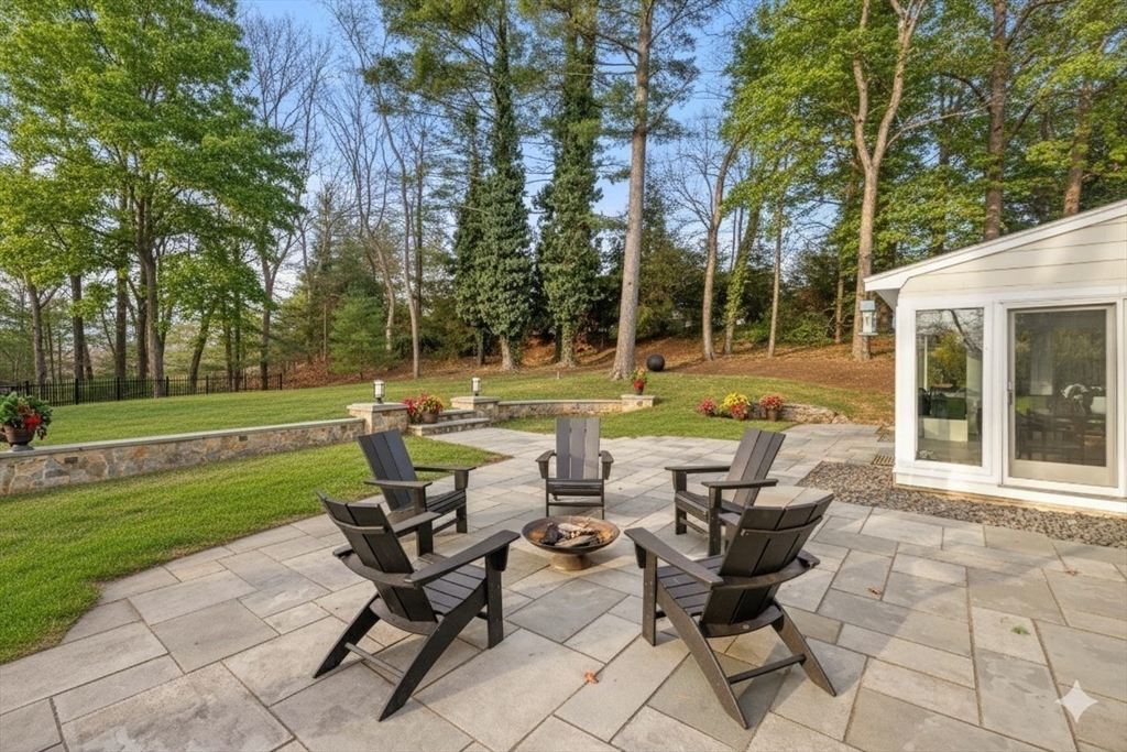 84 Royalston Road Wellesley, MA 02481 - Photo 6 of 42