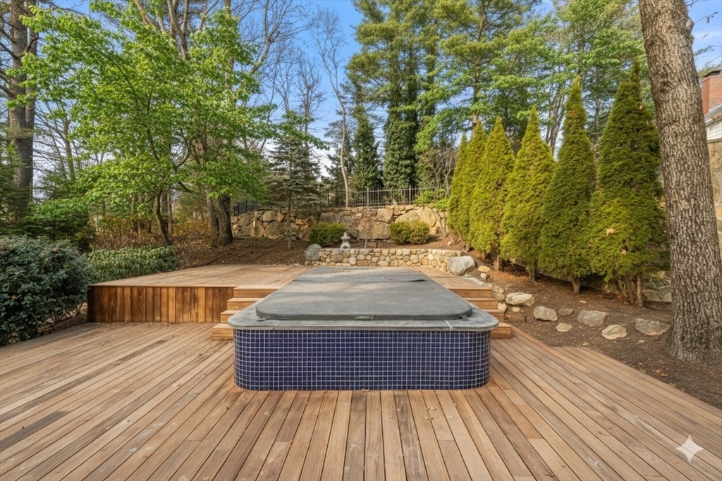 84 Royalston Road Wellesley, MA 02481 - Photo 10 of 42