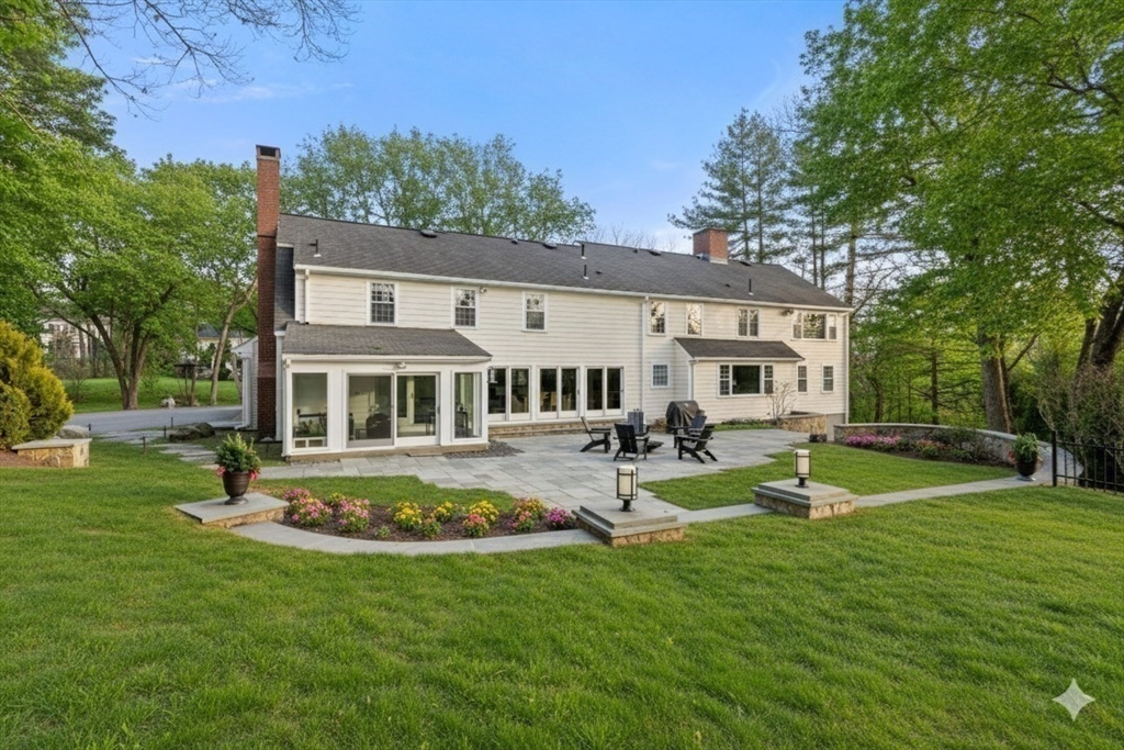 84 Royalston Road Wellesley, MA 02481 - Photo 10 of 42