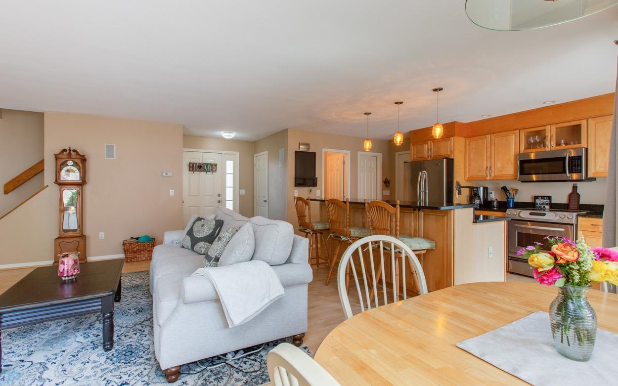 6 Quails Way Merrimack, NH 03054 - Photo 14 of 39