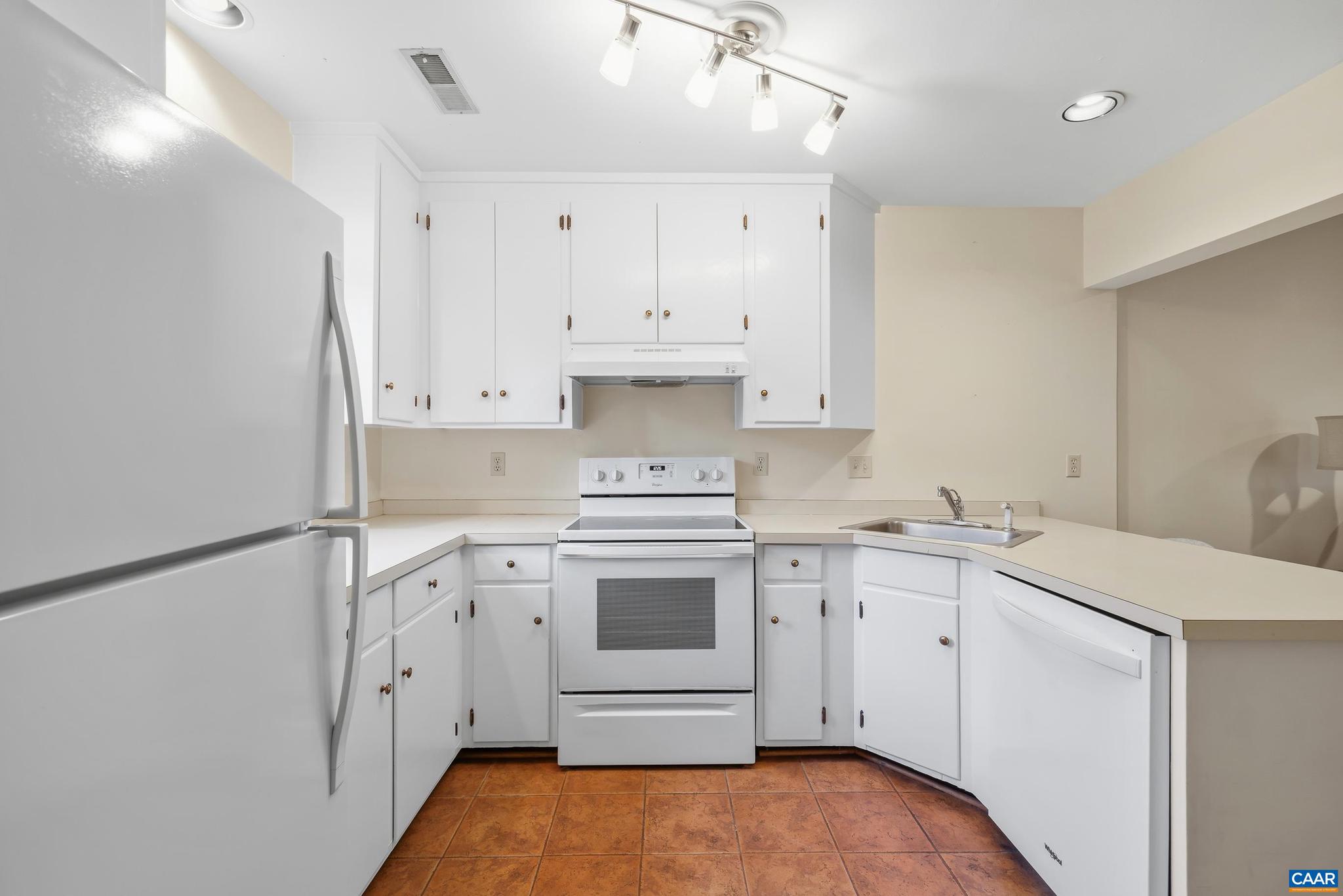 722 Exton Court Charlottesville, VA 22901 - Photo 11 of 24