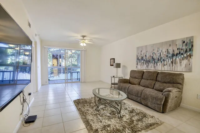 $300,000 | 7635 Southampton Terrace, Unit 312, Tamarac, FL 33321