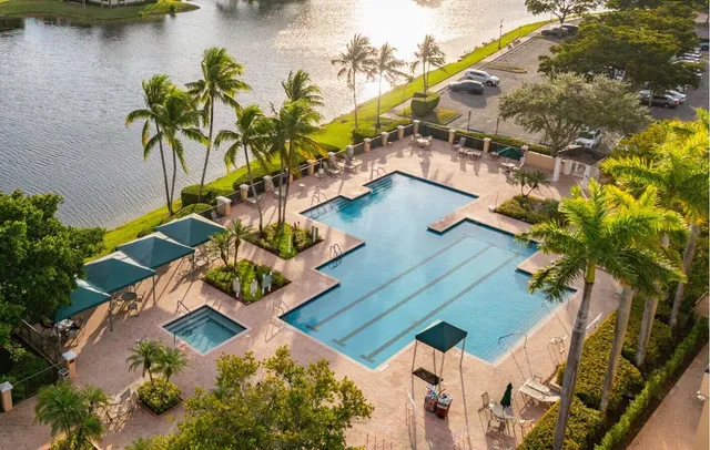 $300,000 | 7635 Southampton Terrace, Unit 312, Tamarac, FL 33321