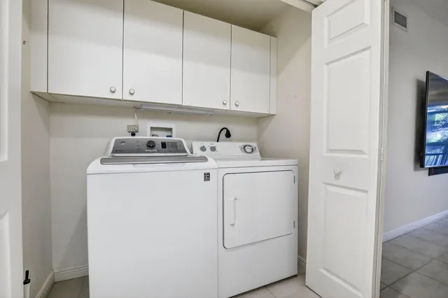 $300,000 | 7635 Southampton Terrace, Unit 312, Tamarac, FL 33321