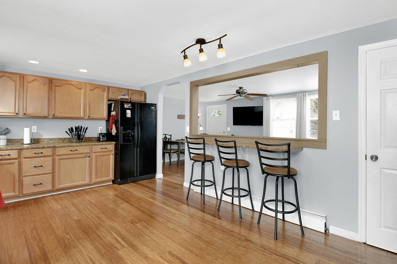 221 Sandy Hill Road South Portland, ME 04106 - Photo 10 of 34 221 Sandy Hill Rd South-large-010-006-Ki
