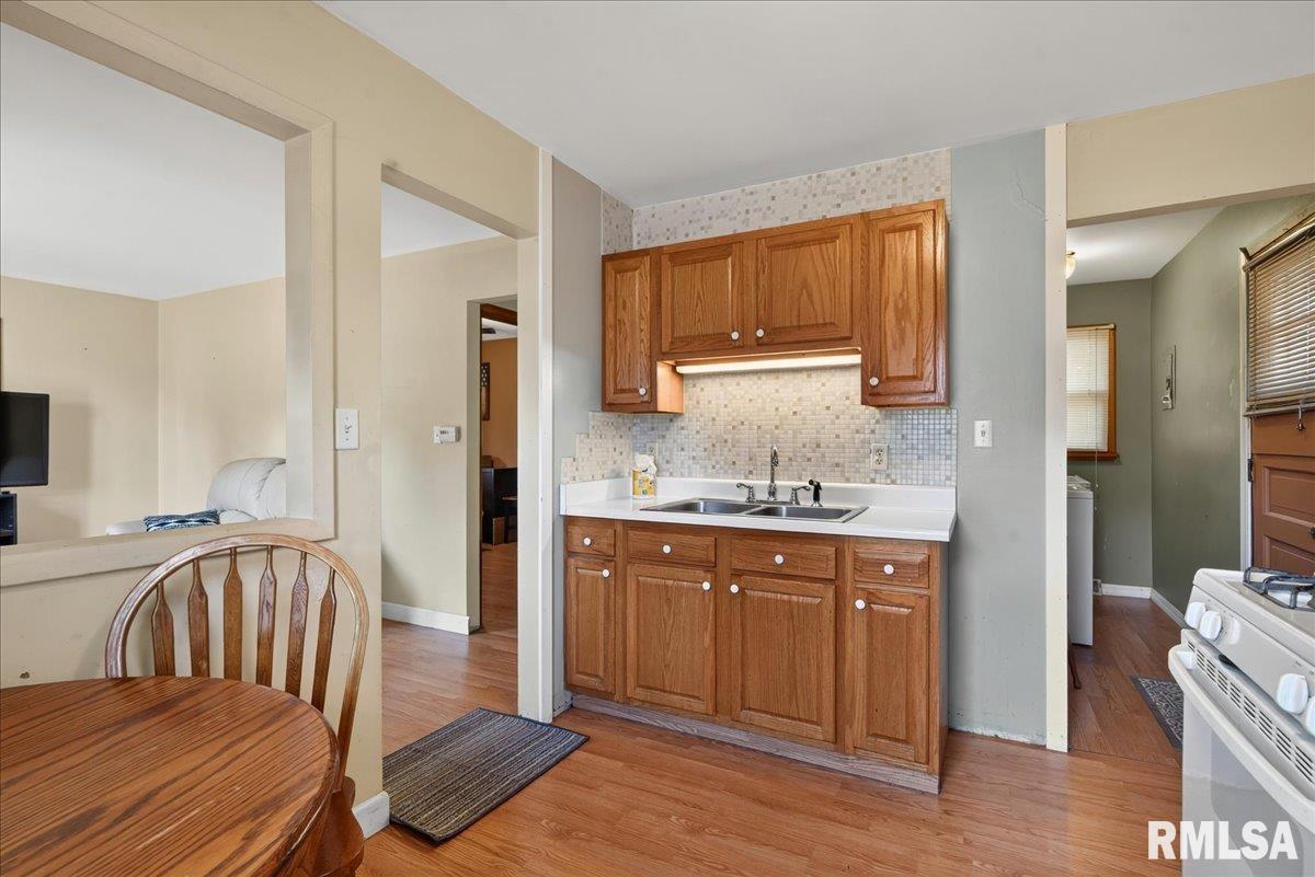 2827 South Walnut Street Springfield, IL 62704 - Photo 10 of 25