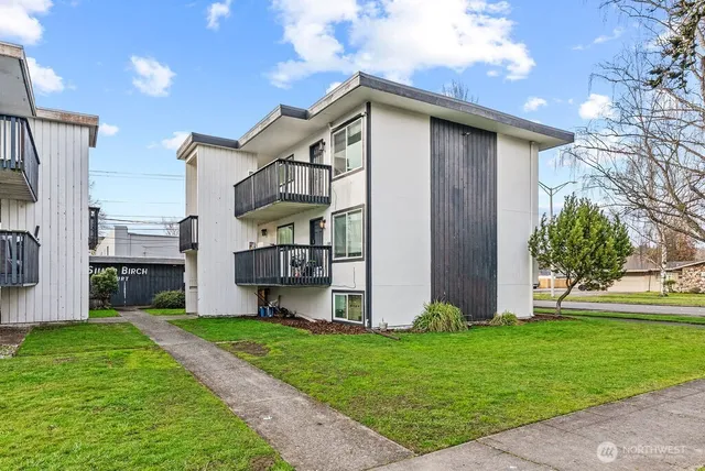 $739,900 | 1339 10th Avenue, Longview, WA 98632