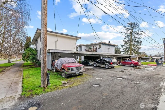 $739,900 | 1339 10th Avenue, Longview, WA 98632