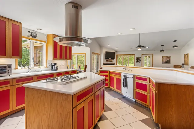 $899,900 | 3262 Greenwood Drive, Dewey, IL 61840