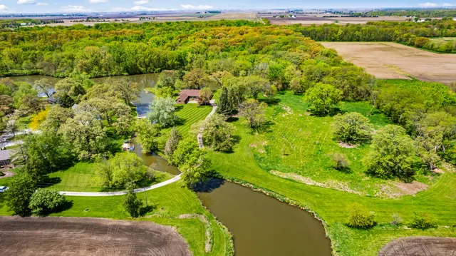 $899,900 | 3262 Greenwood Drive, Dewey, IL 61840