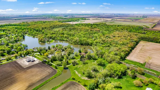 $899,900 | 3262 Greenwood Drive, Dewey, IL 61840