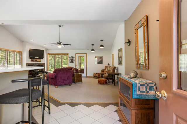 $899,900 | 3262 Greenwood Drive, Dewey, IL 61840