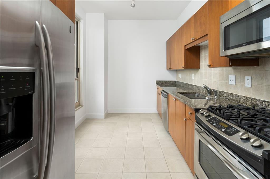 2626 Peachtree Road Northwest, Unit 1008 Atlanta, GA 30305 - Photo 18 of 29