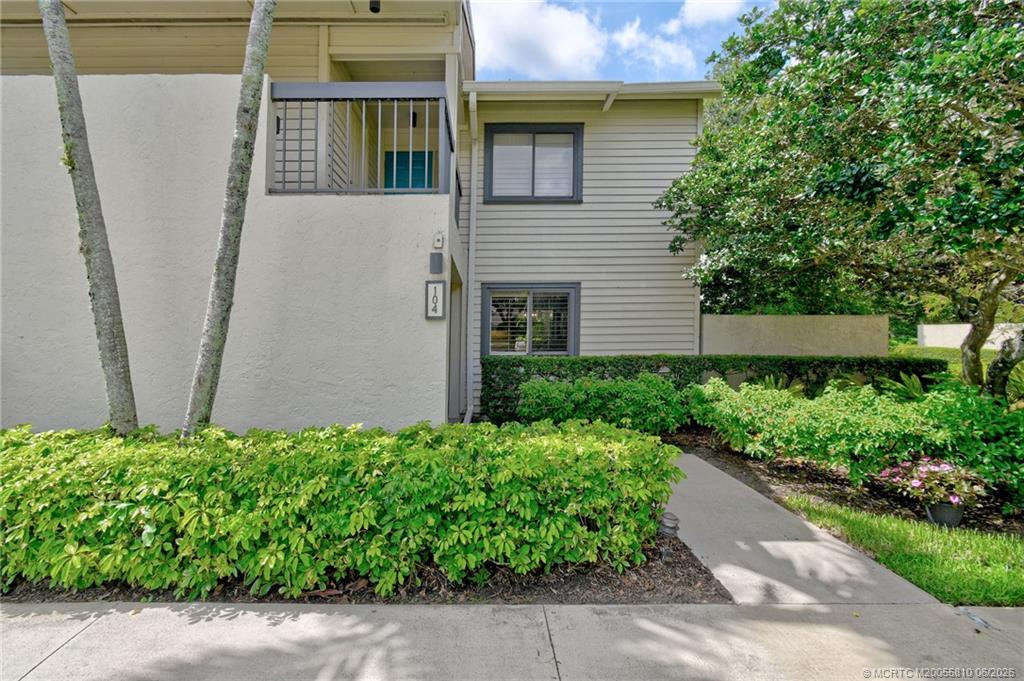 5152 Southeast Club Way, Unit 104 Stuart, FL 34997 - Photo 2 of 43