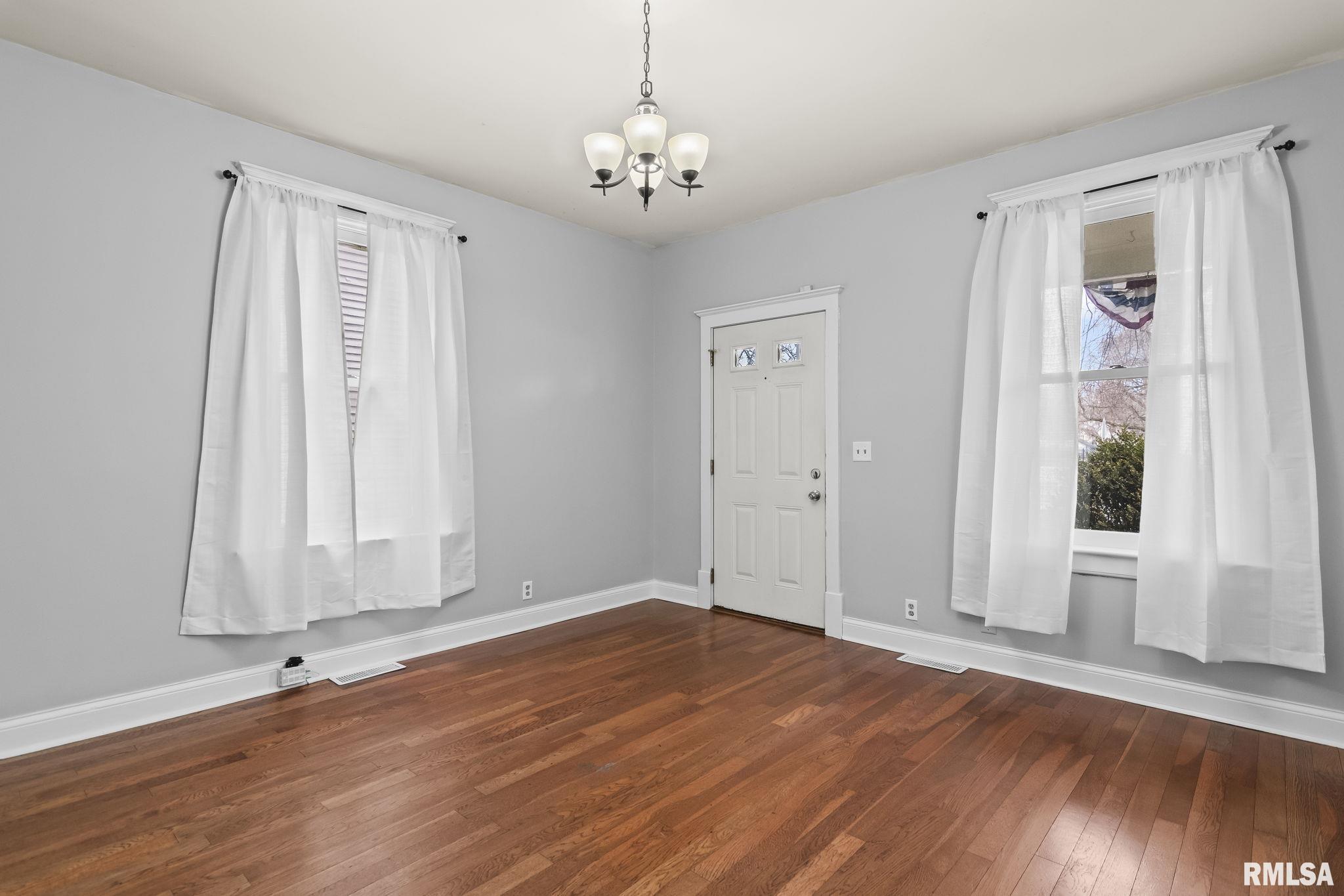 1129 North 5th Street Springfield, IL 62702 - Photo 5 of 33