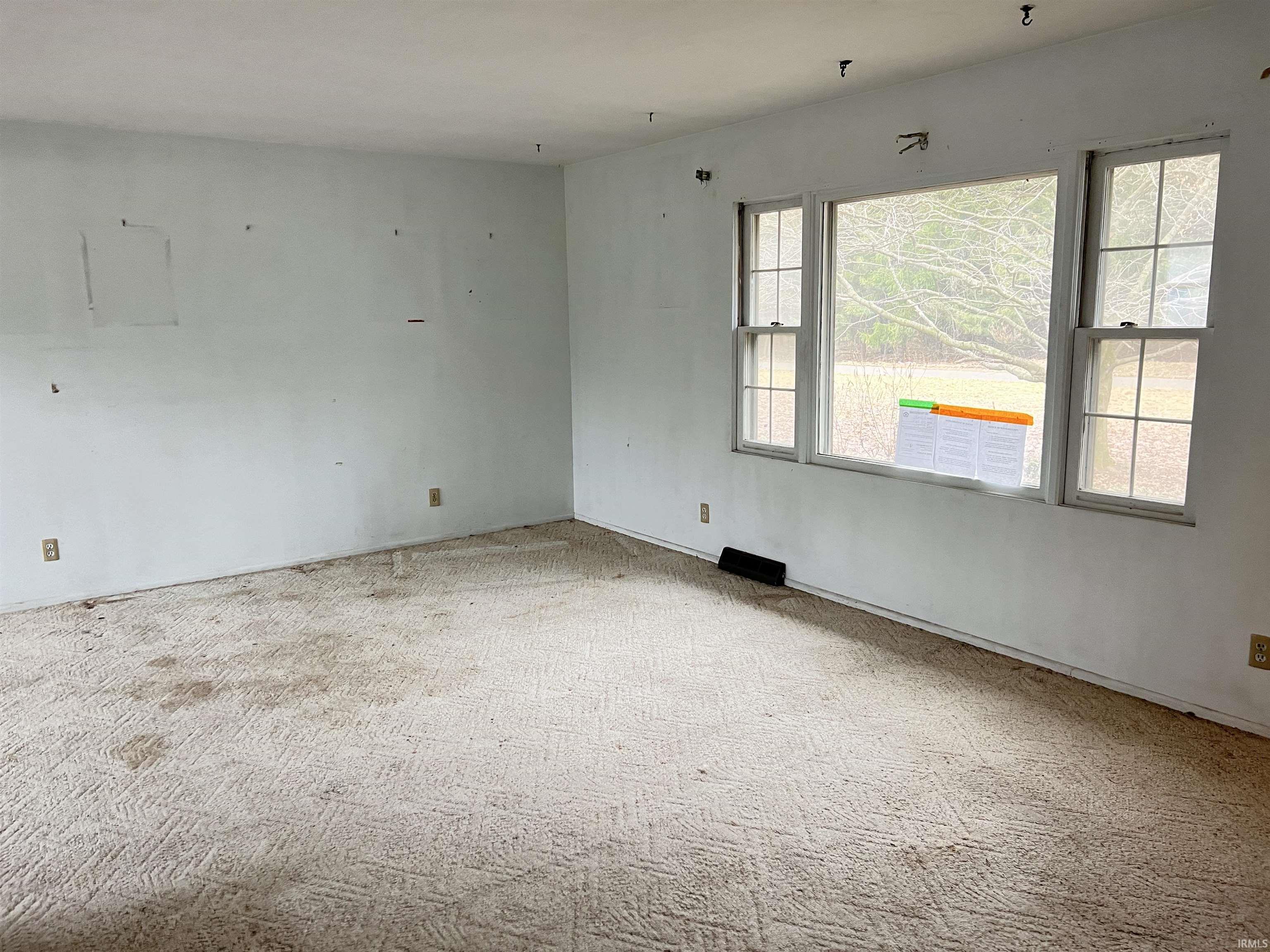 3133 River Drive Rochester, IN 46975 - Photo 3 of 28