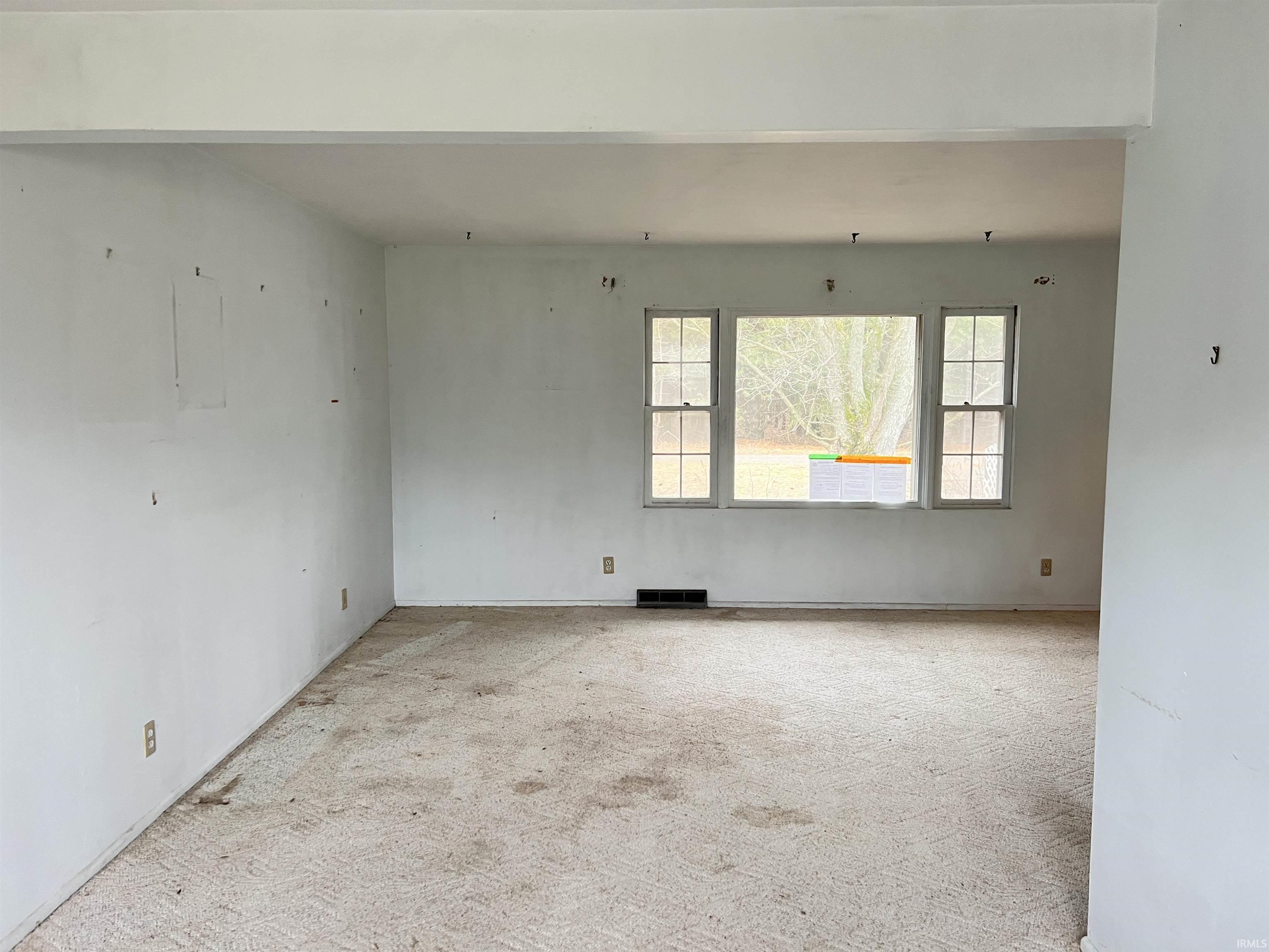 3133 River Drive Rochester, IN 46975 - Photo 4 of 28