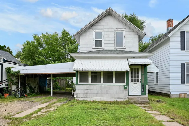 $163,000 | 460 Lafayette Street, Winona, MN 55987