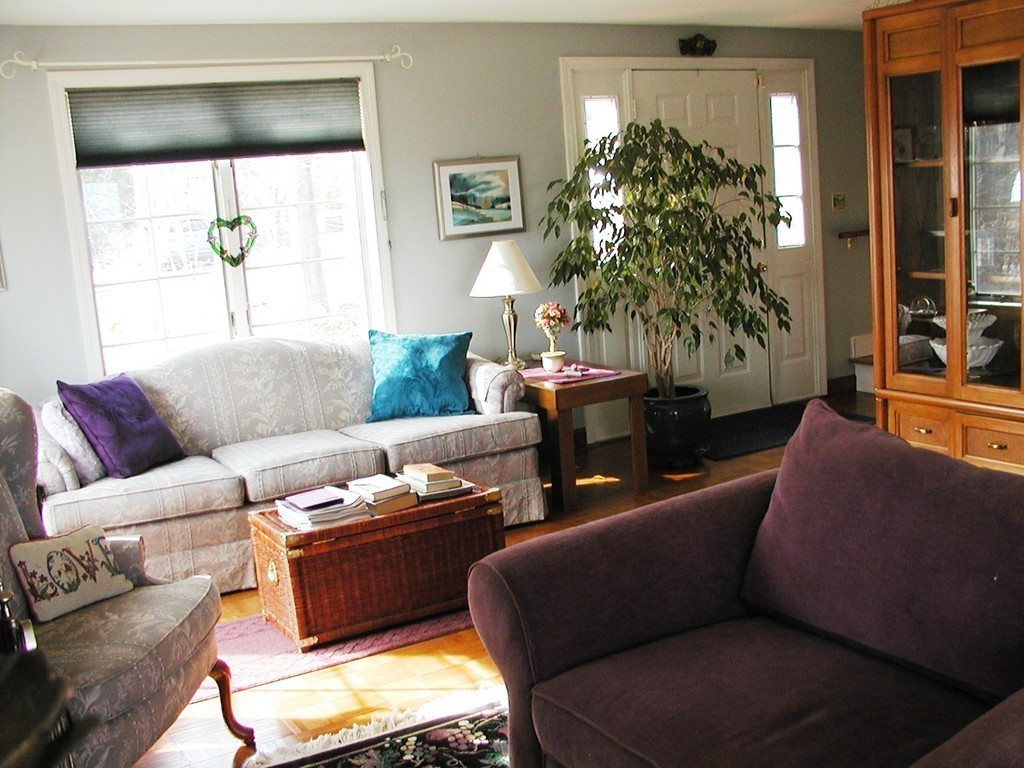 535 North Farms Road Northampton, MA 01062 - Photo 8 of 26