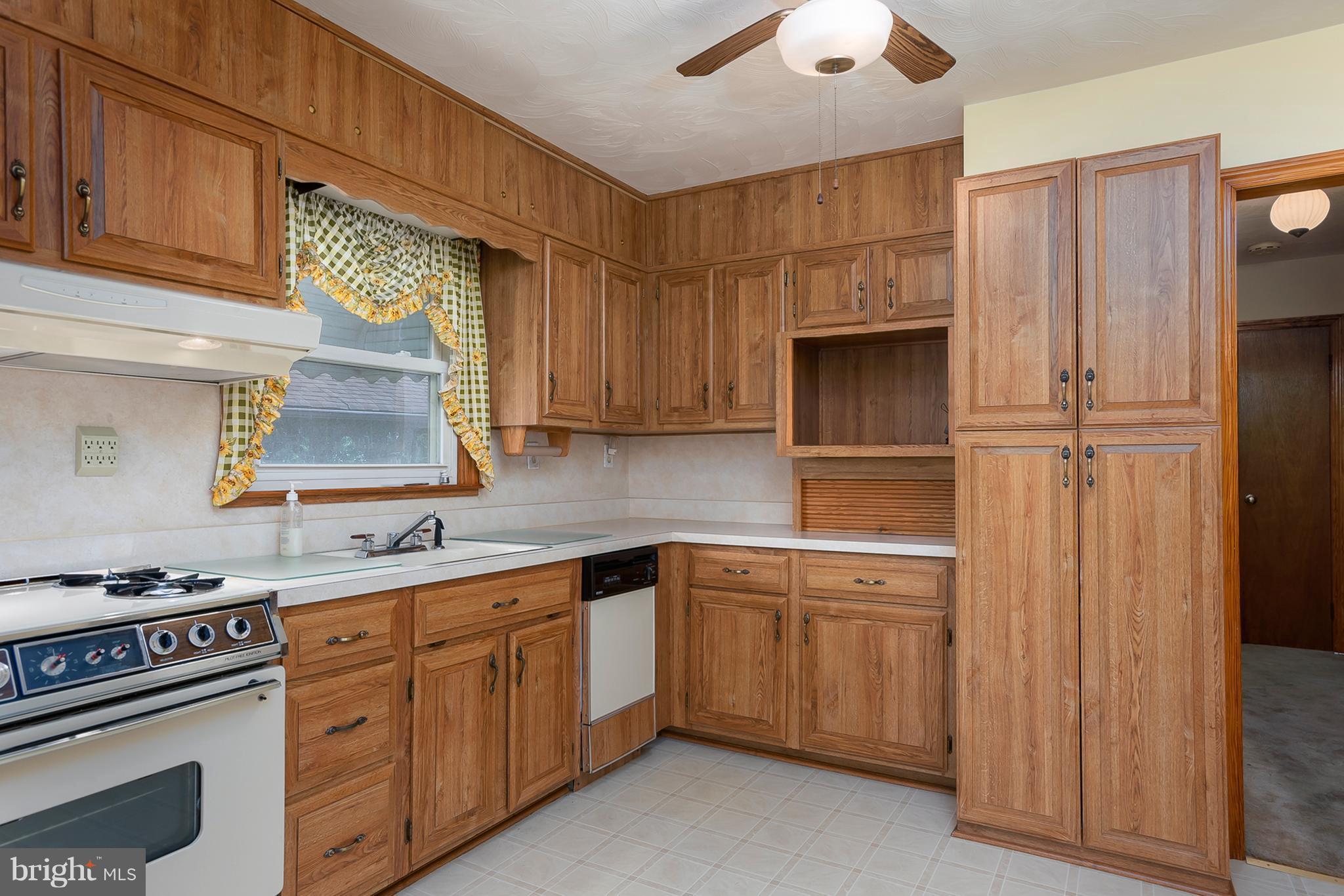 7514 Harmans Road Harmans, MD 21077 - Photo 8 of 30 Kitchen