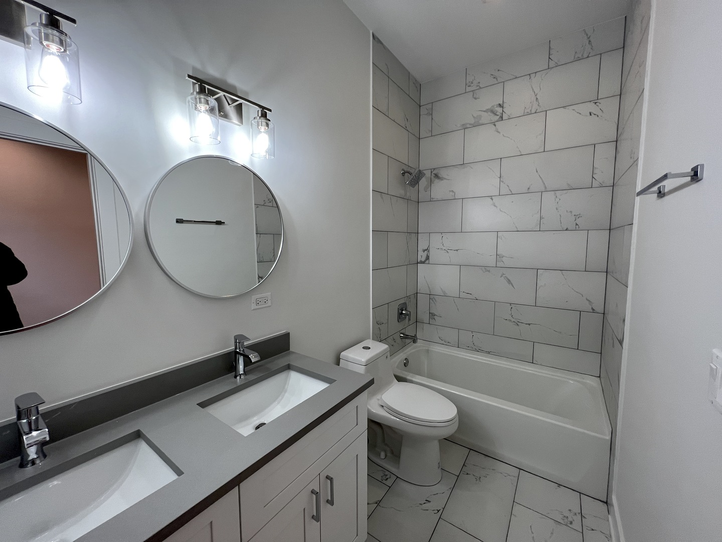 2205 West Iowa Street, Unit 3F Chicago, IL 60622 - Photo 19 of 25