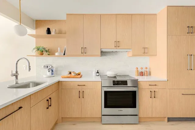 $1,999,000 | 221 East 48th Street, Unit PH | Midtown East