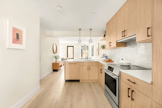 $1,999,000 | 221 East 48th Street, Unit PH | Midtown East