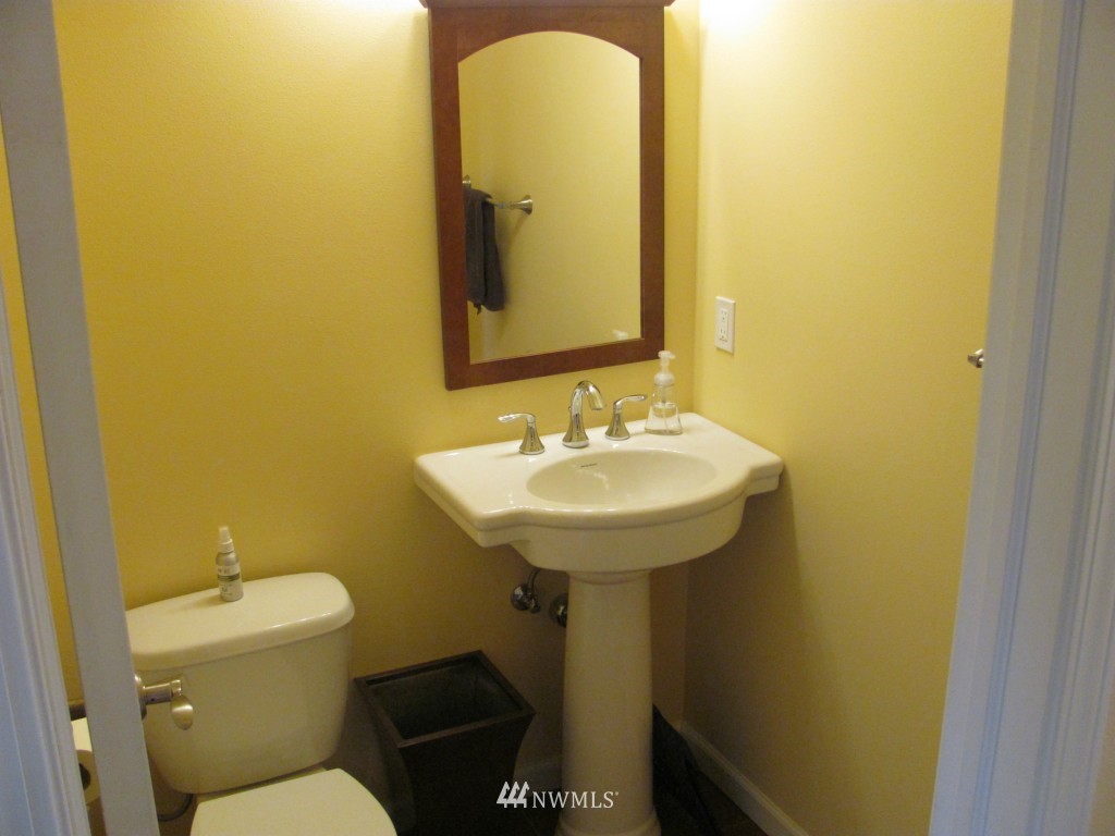 16879 Kamb Road Mount Vernon, WA 98273 - Photo 13 of 25 Gallery Image 13