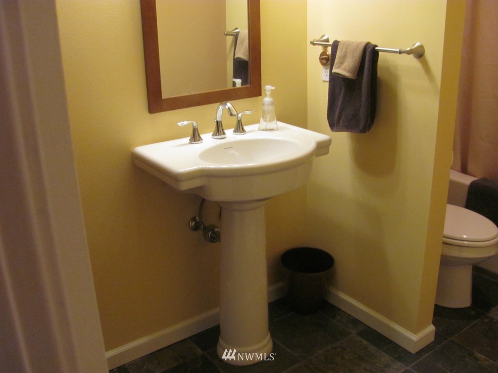 16879 Kamb Road Mount Vernon, WA 98273 - Photo 18 of 25 Gallery Image 18