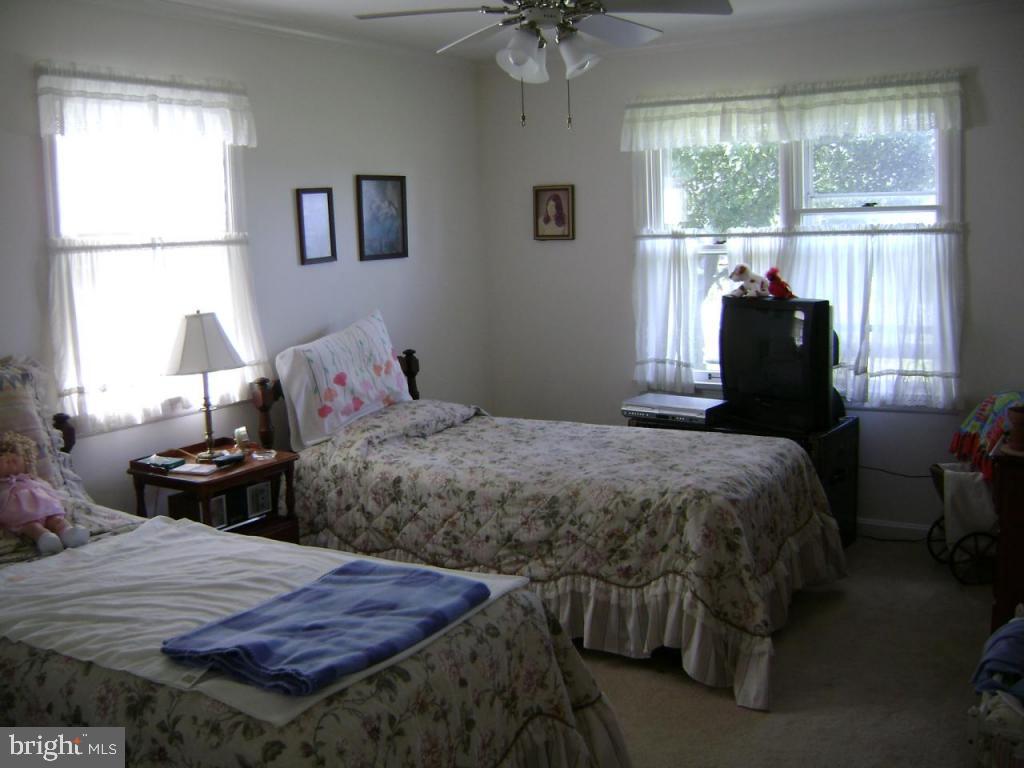 1442 Ridge Road Elizabethtown, PA 17022 - Photo 15 of 19