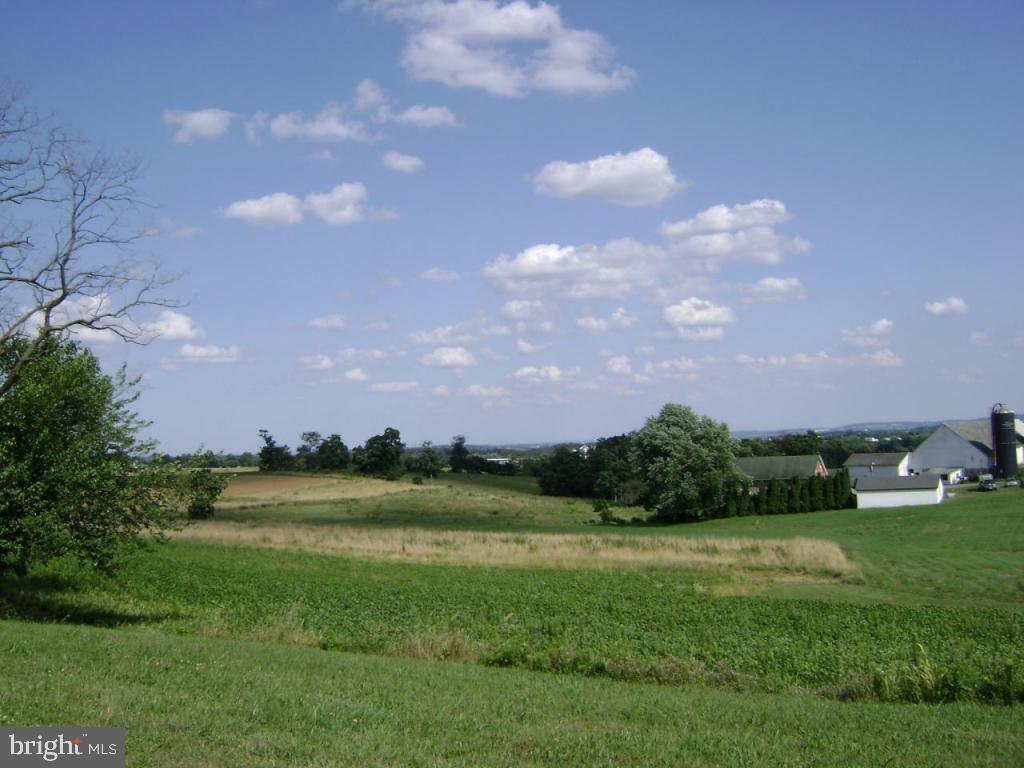 1442 Ridge Road Elizabethtown, PA 17022 - Photo 8 of 19