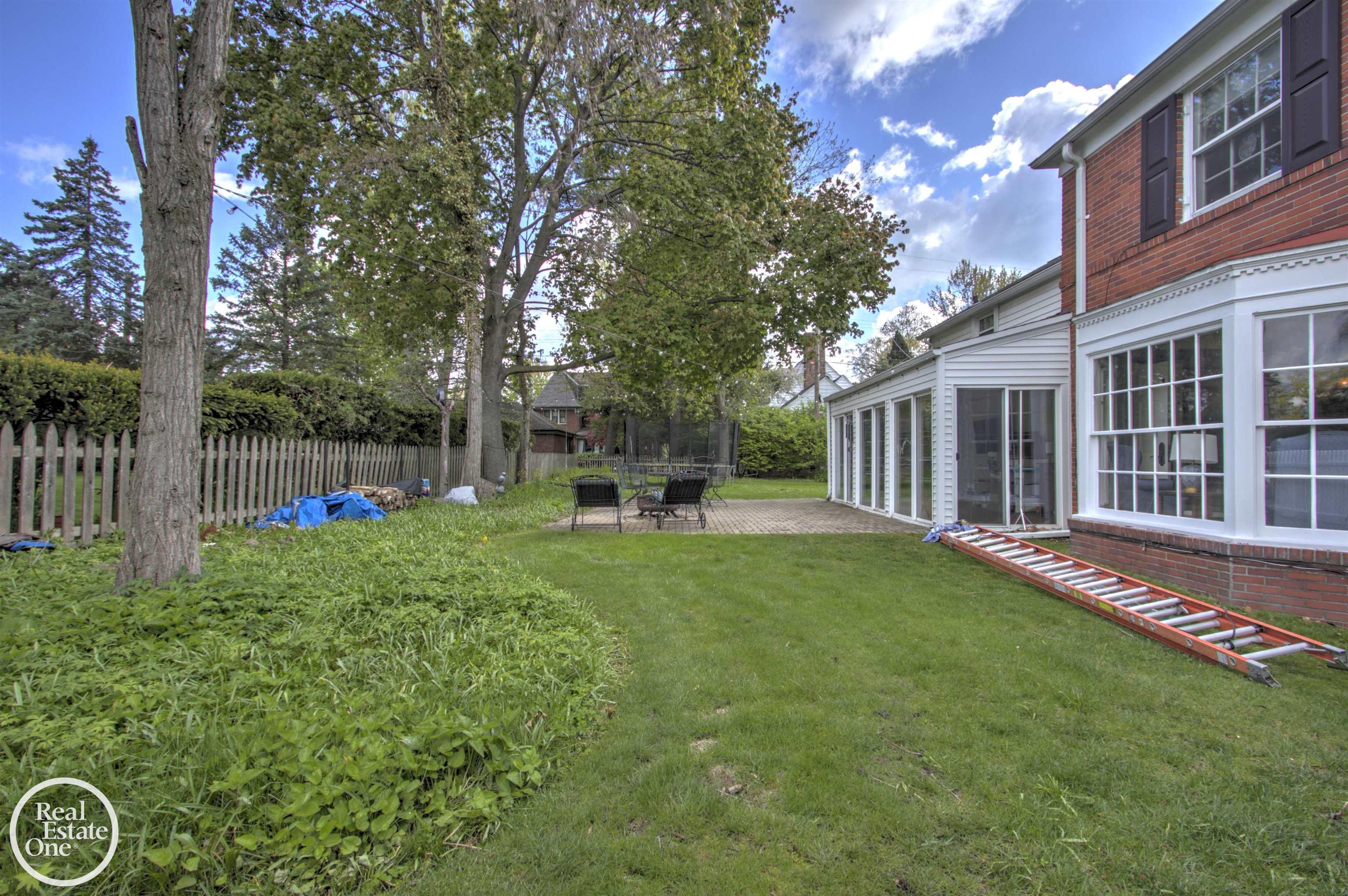 203 Ridge Road Grosse Pointe Farms, MI 48236 - Photo 5 of 51