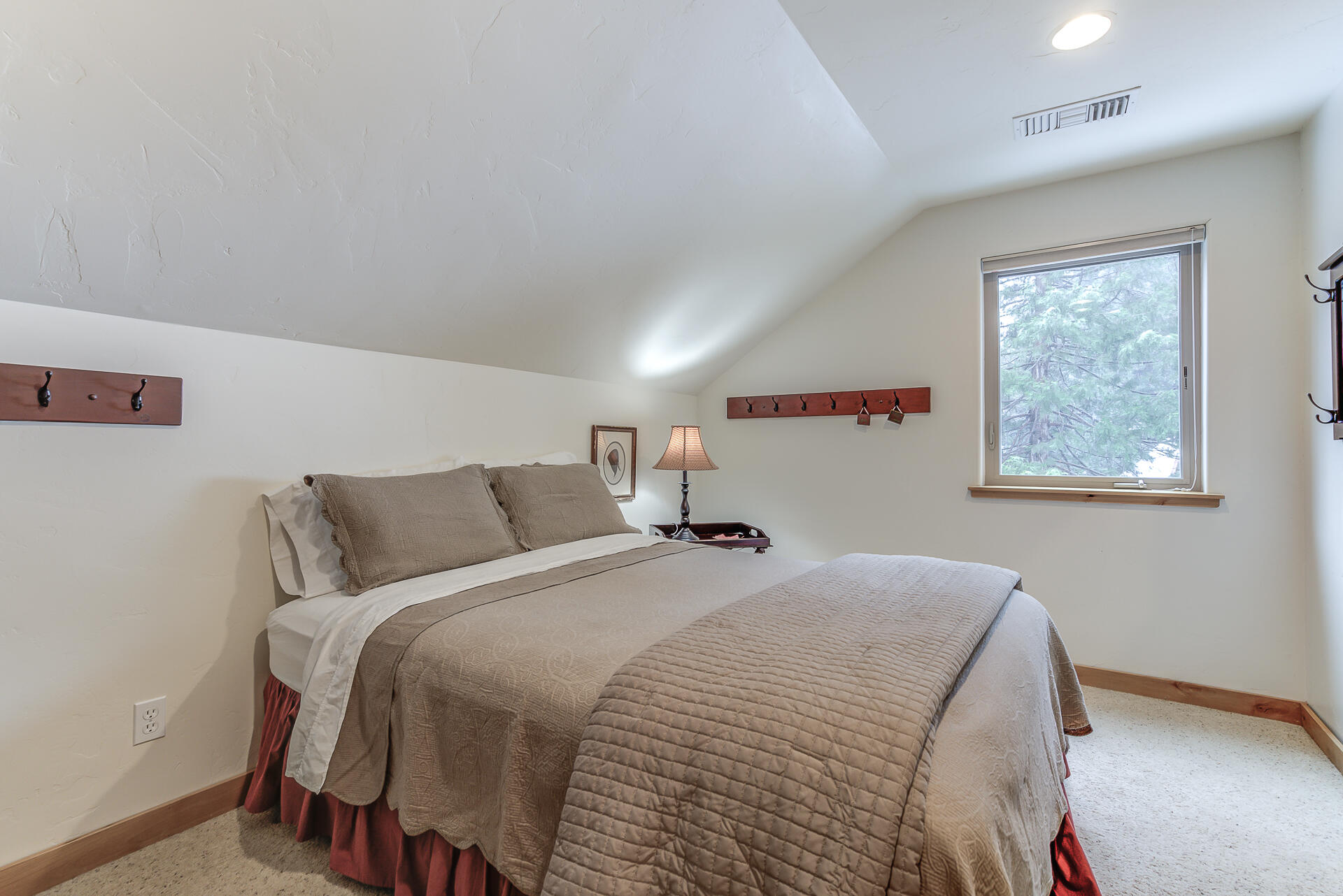 1238 Timber Hills Road Mount Shasta, CA 96067 - Photo 29 of 33 28