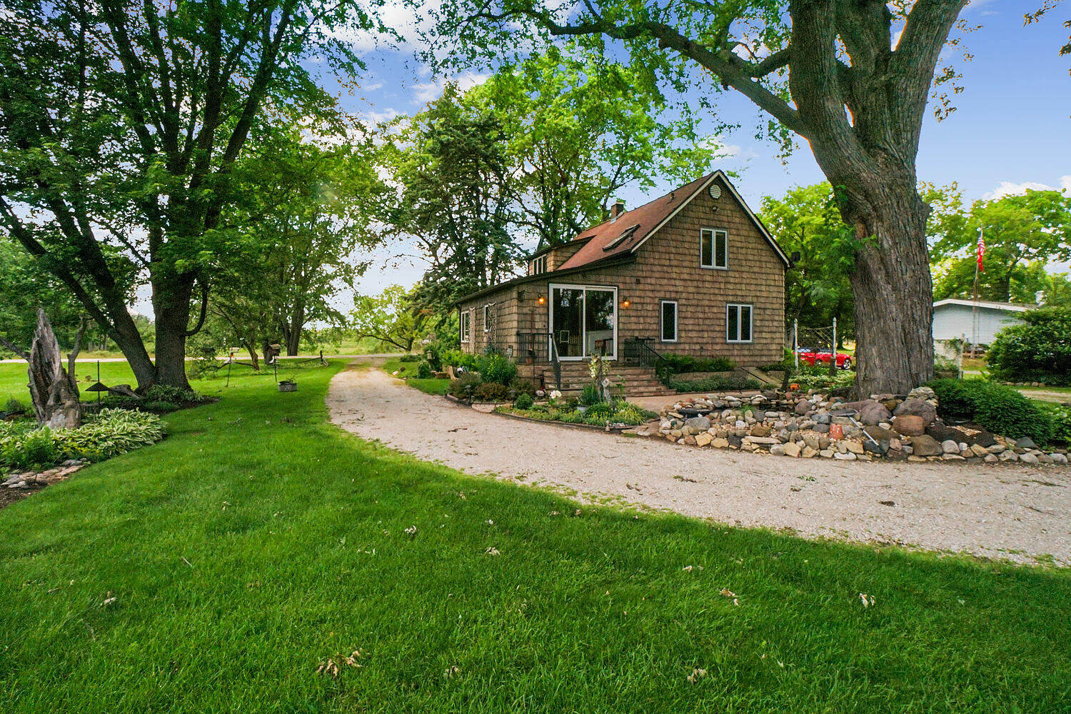9461 River Road Pleasant Prairie, WI 53158 - Photo 34 of 51 Circle Driveway