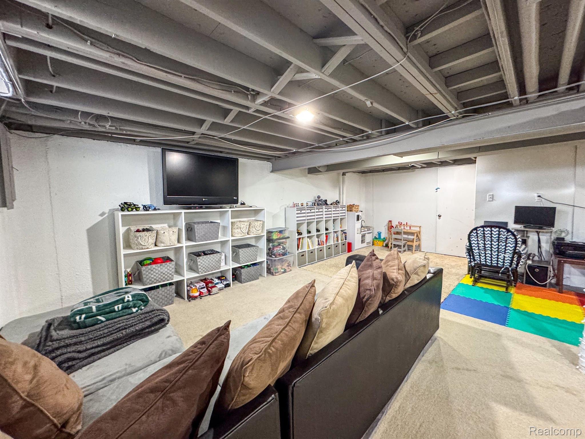 708 Dressler Lane Rochester, MI 48307 - Photo 19 of 24 Gallery Image 19