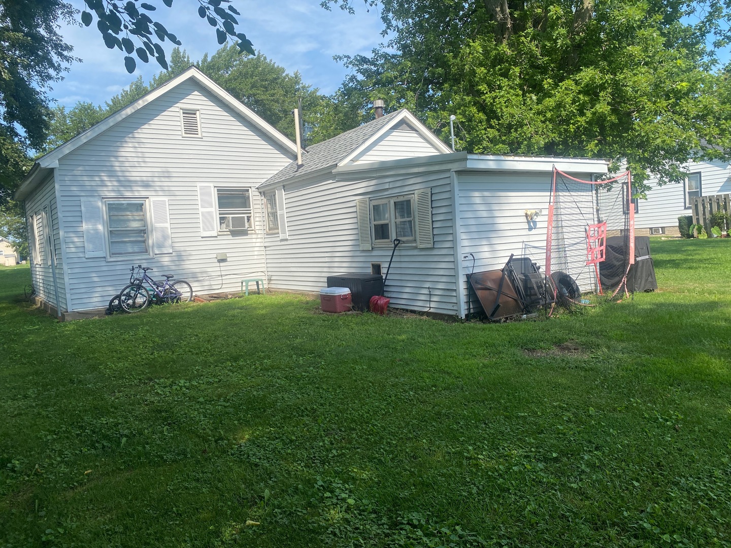 414 South Main Street Cherry, IL 61317 - Photo 5 of 18 a front view of house with yard and green space