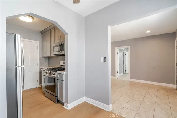 $2,250 | 1049 Western Avenue, Unit B, Glendale, CA 91201