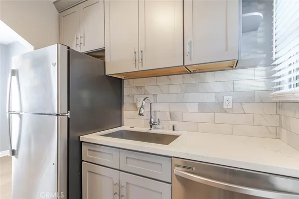 $2,250 | 1049 Western Avenue, Unit B, Glendale, CA 91201