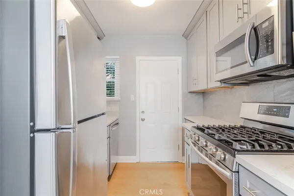 $2,250 | 1049 Western Avenue, Unit B, Glendale, CA 91201