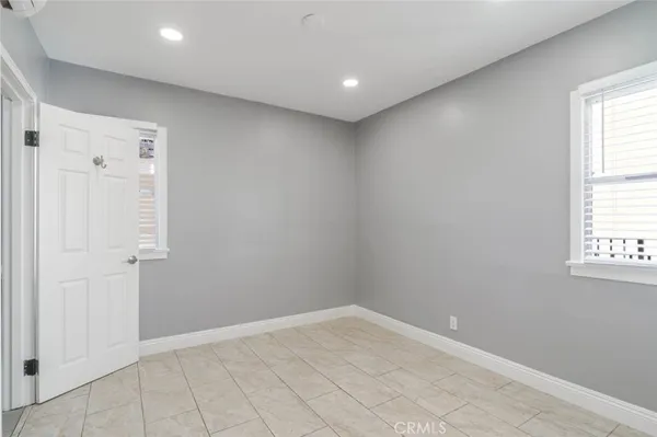 $2,250 | 1049 Western Avenue, Unit B, Glendale, CA 91201