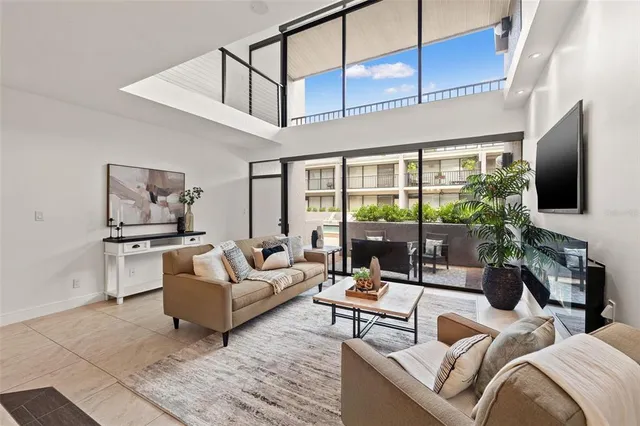 $849,000 | 301 2nd Street North, Unit 5, St. Petersburg, FL 33701